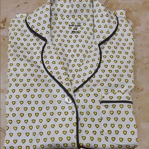 ROLLER RABBIT PAJAMA SET
Size: XS
Cost: $100
Selling: $75